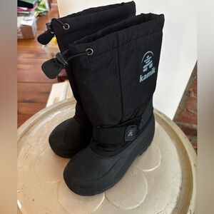 Kamik Kids snowboots size 2